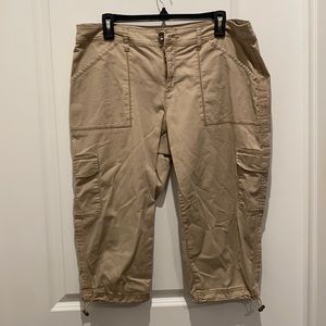 Capri style pants by Time and Tru size 16